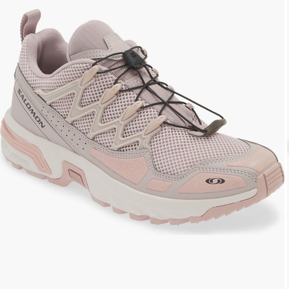 Salomon Women's Sneakers in Light Pink and Cream - Picture 1 of 12